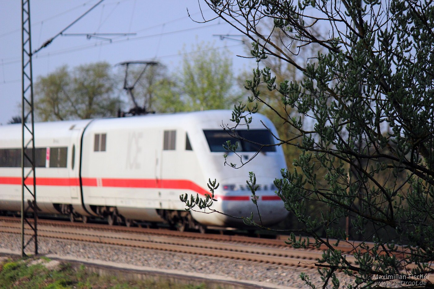 ICE 1 in Treuchtlingen