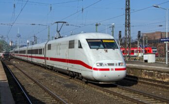 ICE 1 in Köln Messe-Deutz