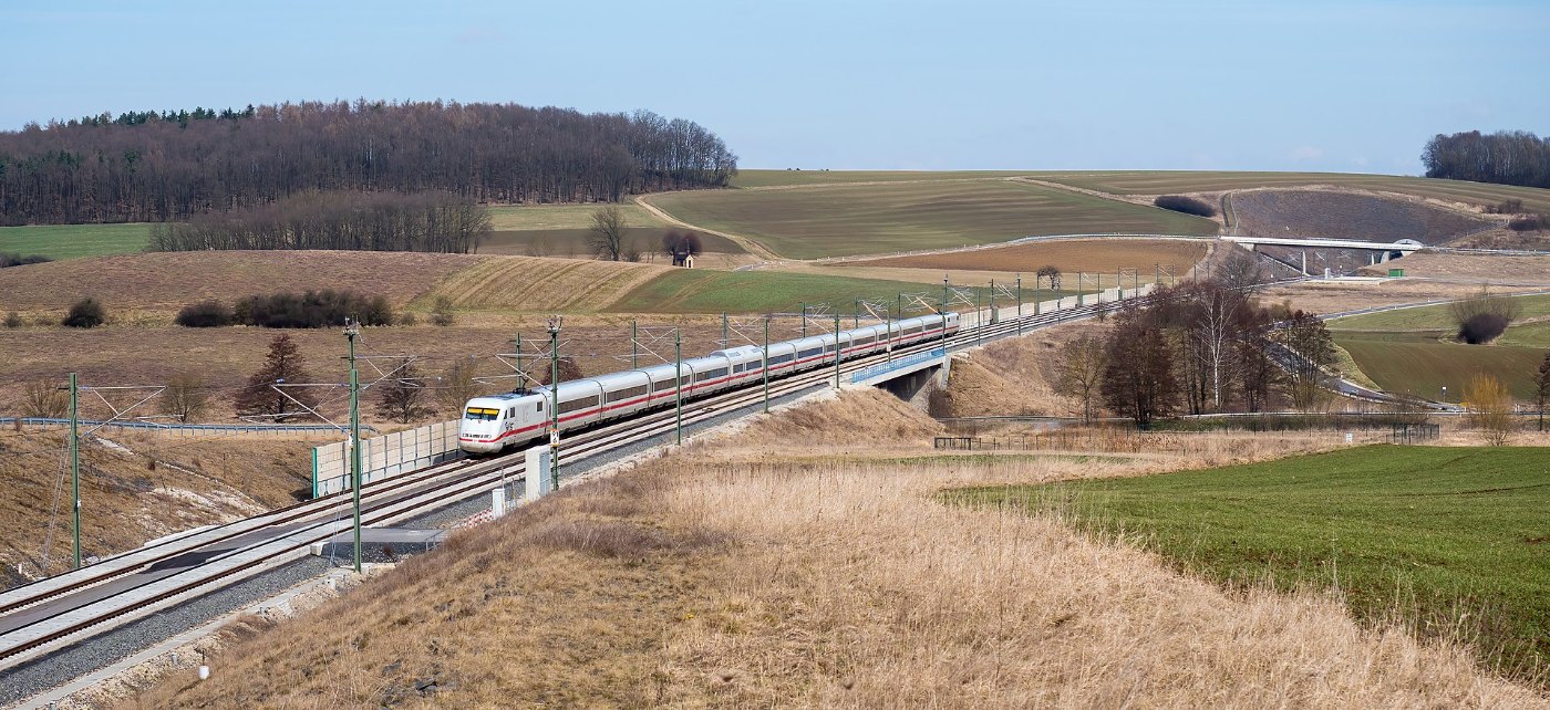 ICE 1 auf der Stadelbachbrücke