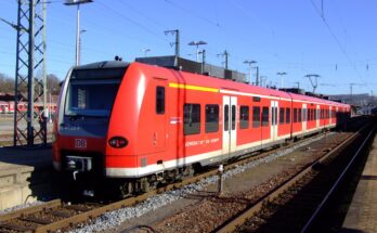 Triebwagen der Baureihe 425