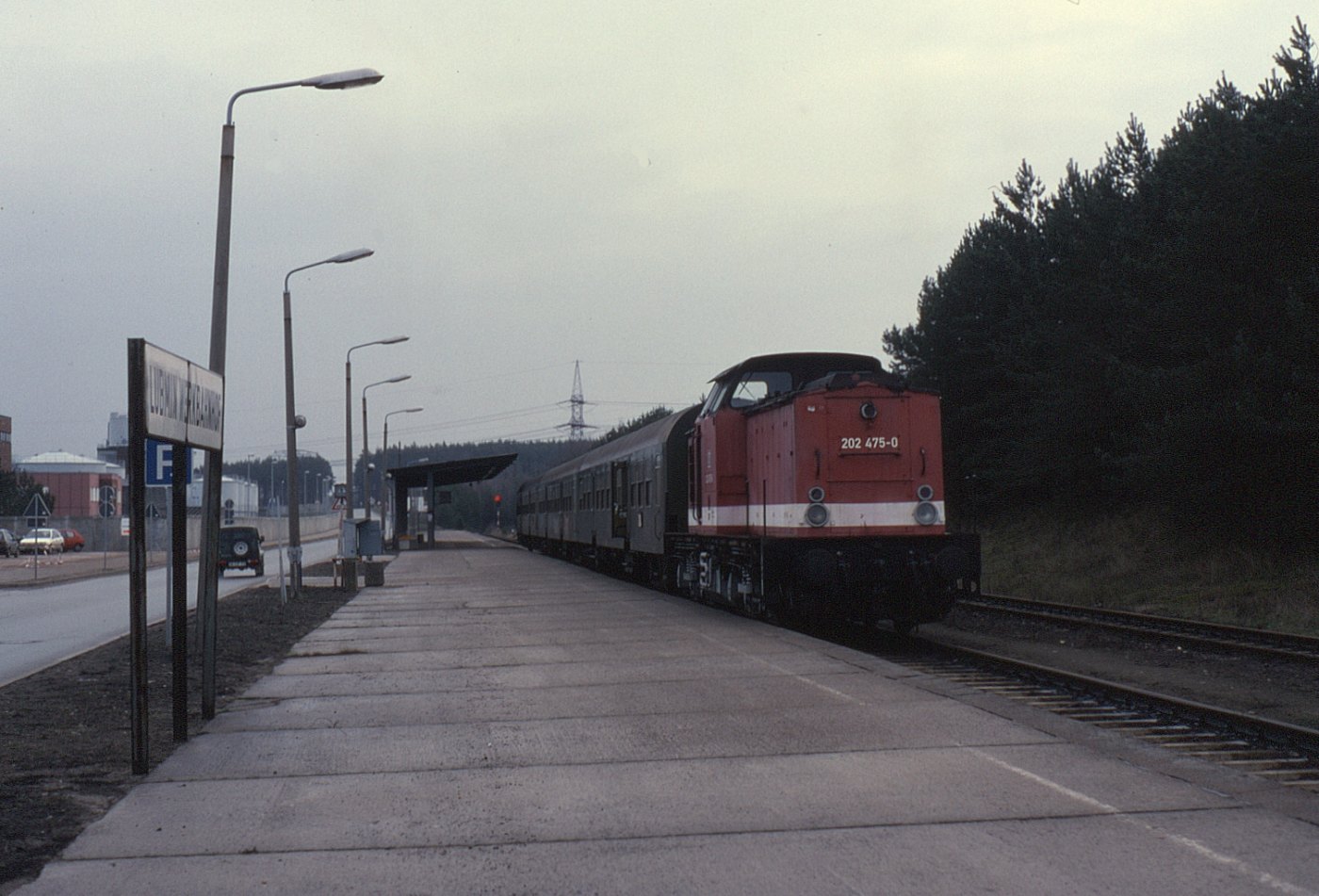 Diesellok der Baureihe 202 im Werkbahnhof Lubmin