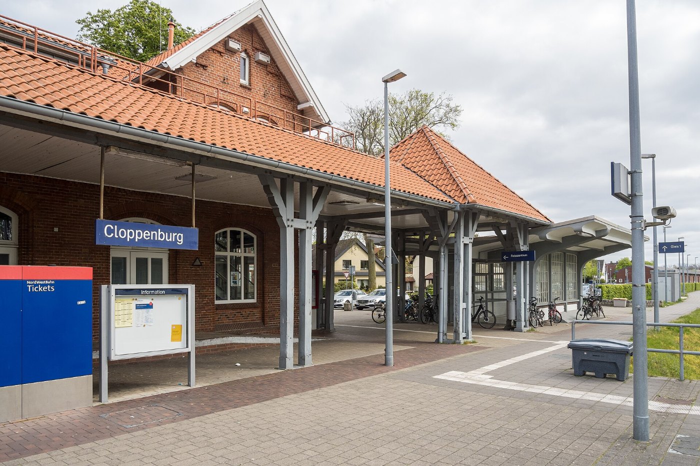 Bahnhof Cloppenburg Gleisseite (2023)