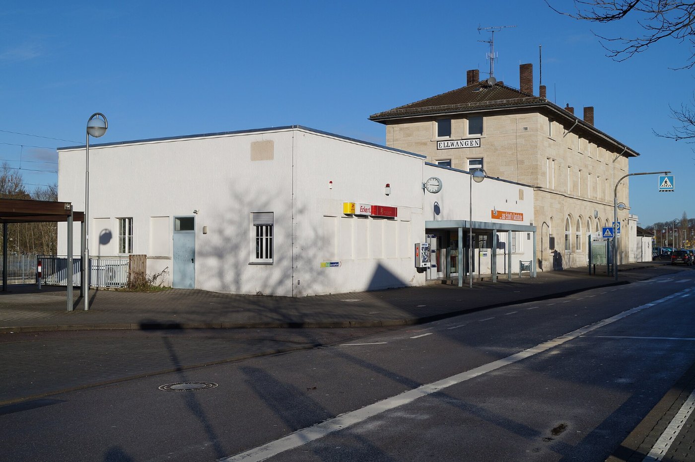 Bahnhof Ellwangen Straßenseite 2014