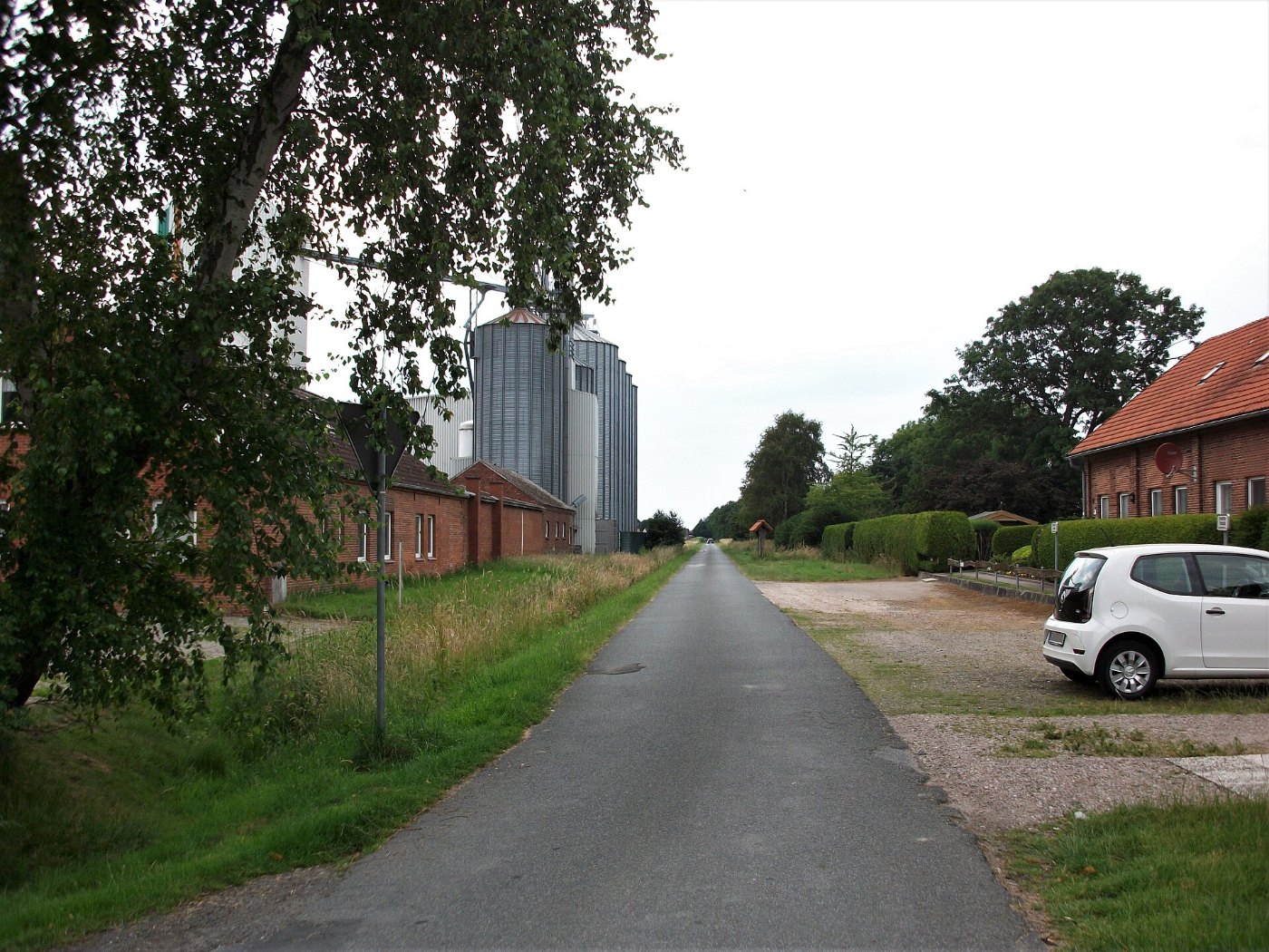 Ehemalige Bahnstrecke Jever–Harle beim Bf. Carolinensiel (Goldene Linie)
