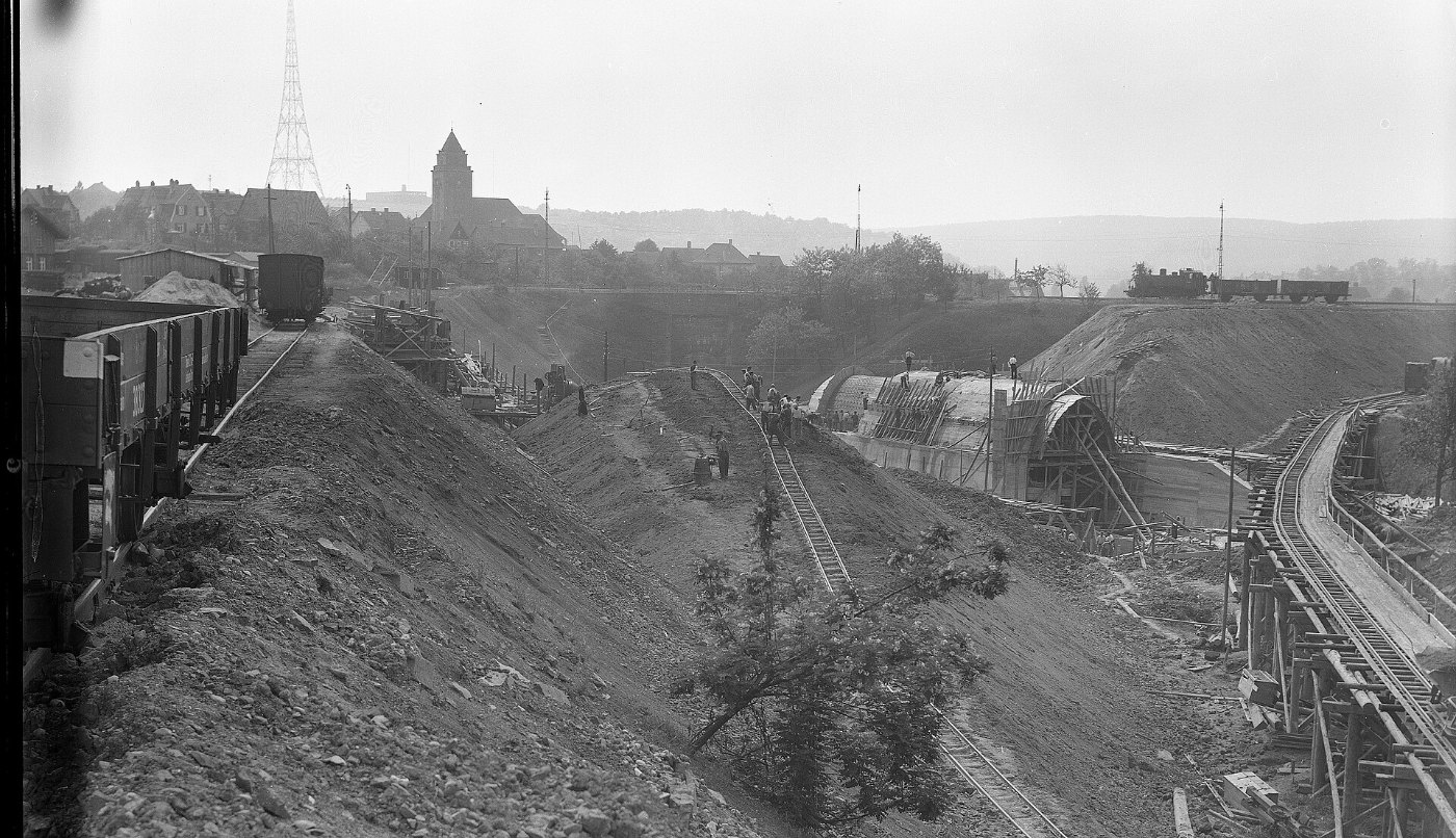 Mühlacker Umgehungskurve Bau Schlagerüst Feldbahn Lok Baureihe 75 LABW S