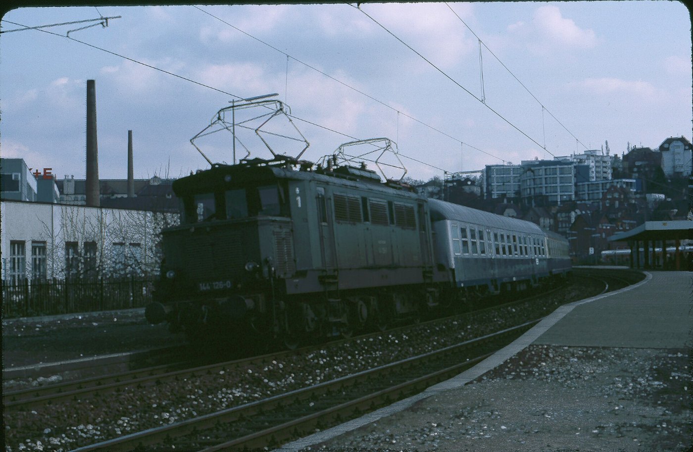 Stuttgart Feuerbach Ferngleis Lok 144 126 N S Mühlacker Bnb Wagen LABW S