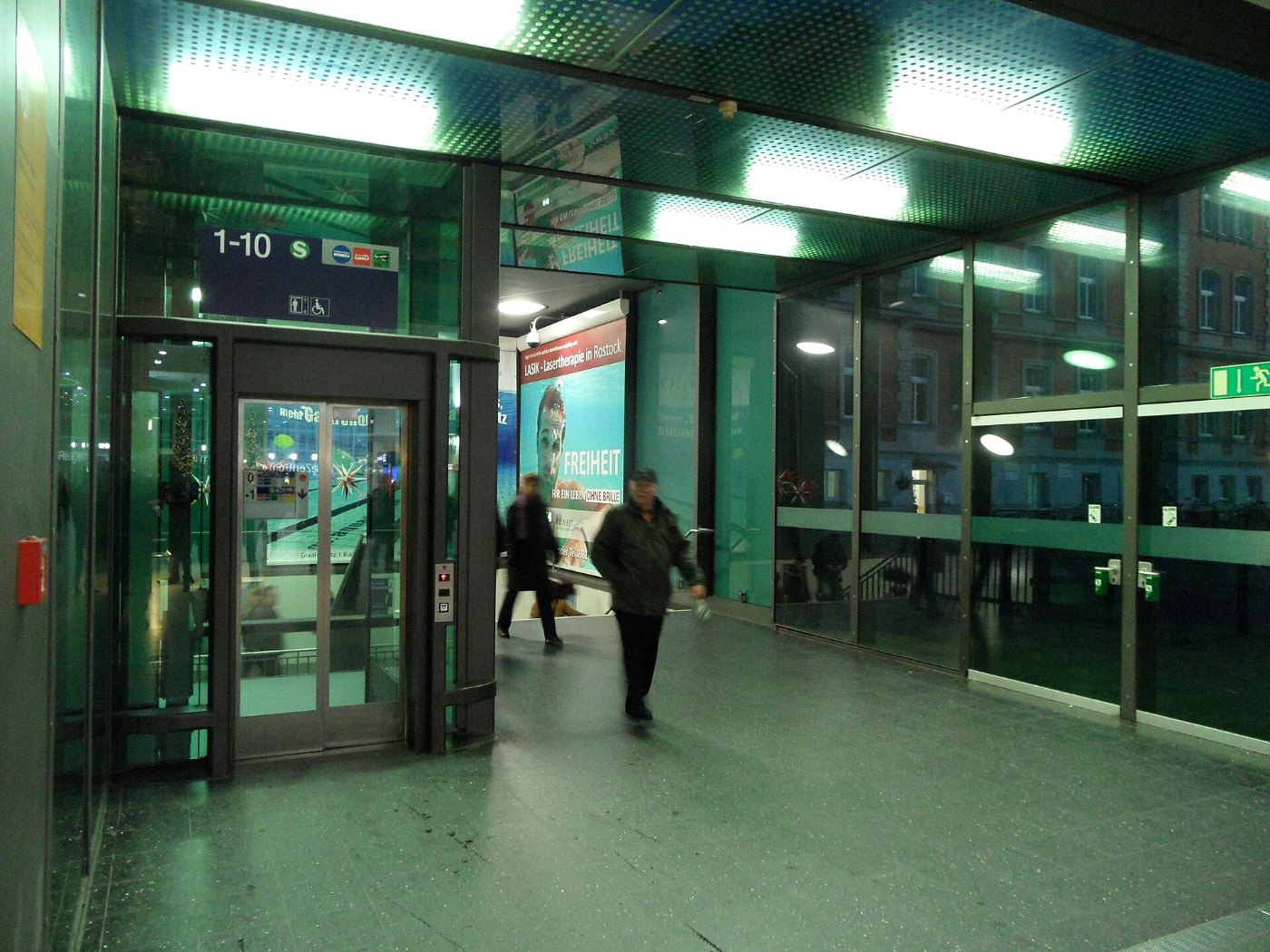 Rostock Hauptbahnhof () (2)