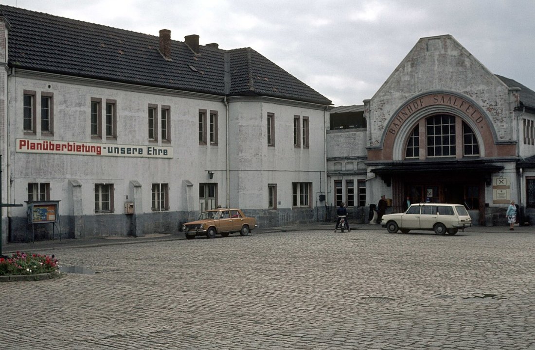 01. Saalfeld Bahnhof DR Deutsche Reichsbahn. ()