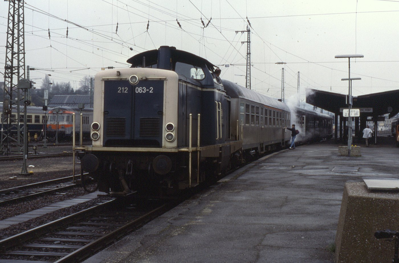 12.04.88 Saarbrücken Hbf 212.063 ()