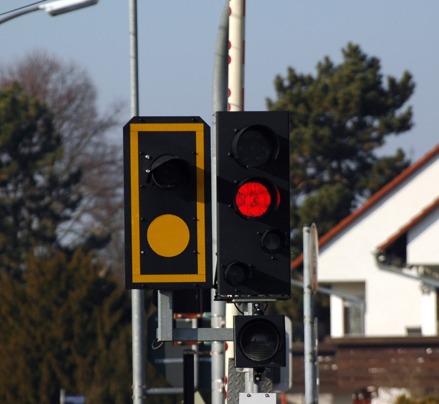 Edingen Straßenbahnsignal H 0 Halt 2019 01 21 14 15 27