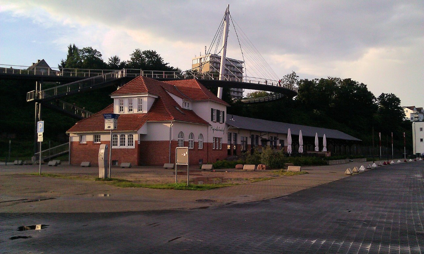 Sassnitz Stadthafen Bahnhof Fußgängerbrücke 2012 08 04 0563