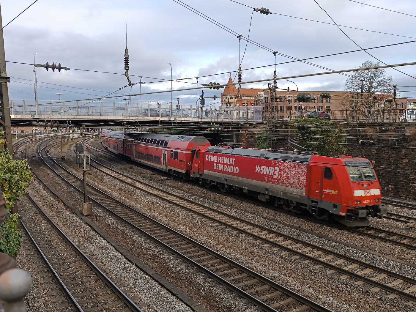 Regionalzug der Baureihe 146 der Schwarzwaldbahn in Offenburg