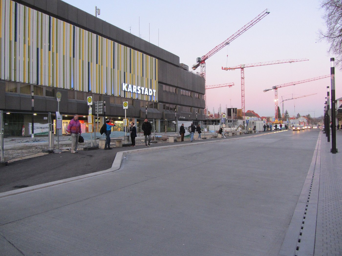 Bushaltestelle Bahnhof Karstadt, 1, Kernstadt, Singen, Landkreis Konstan
