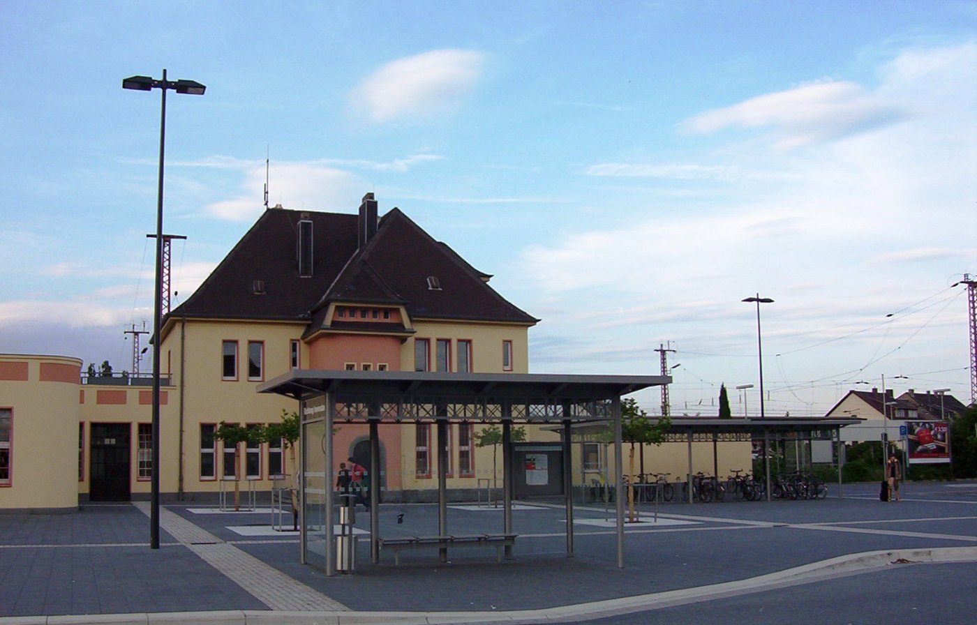 Bahnhof Saarlouis Außenfassade2
