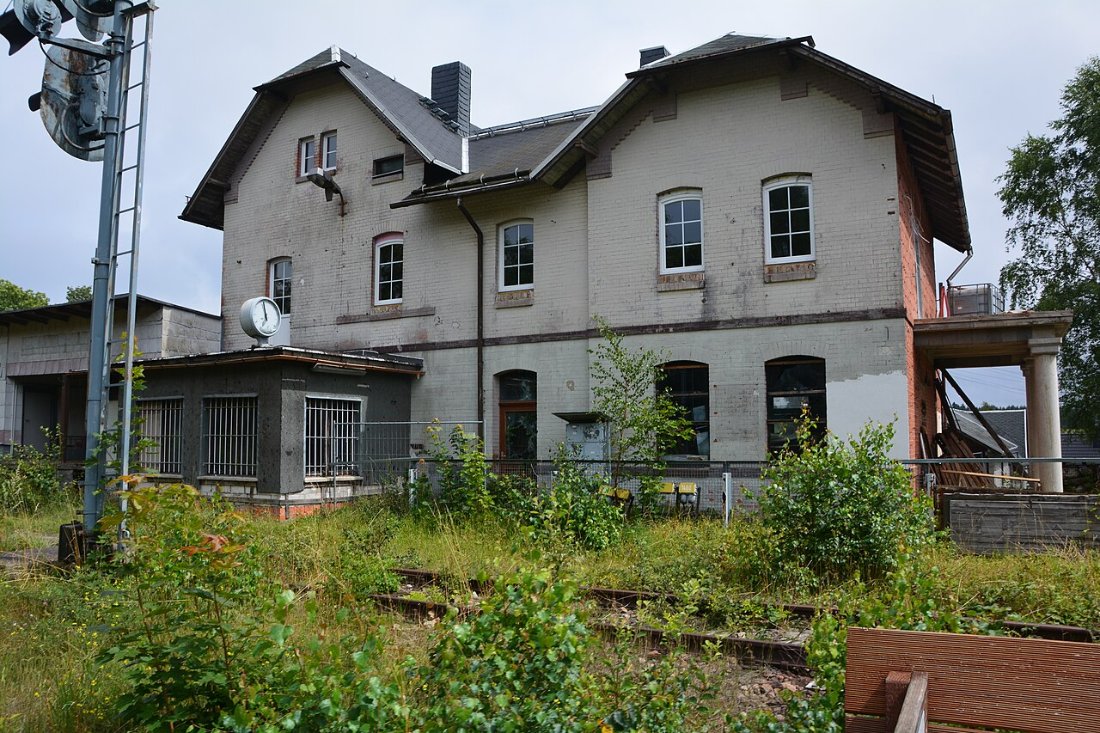 Sonneberg–Probstzella, Bahnhof Schmiedefeld 111