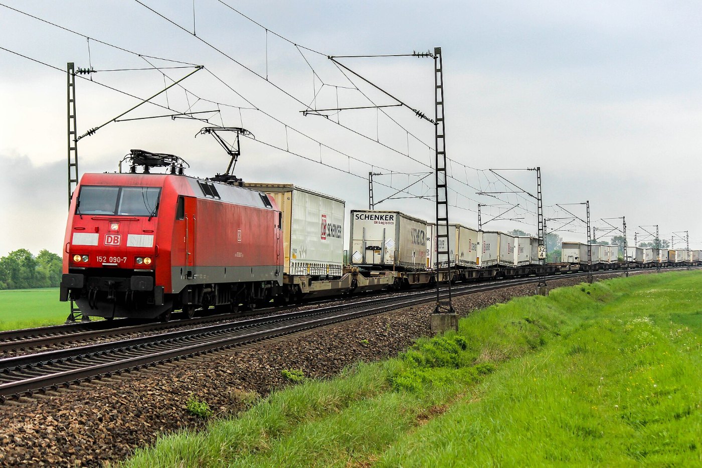 152 090 7 (Flickr )
