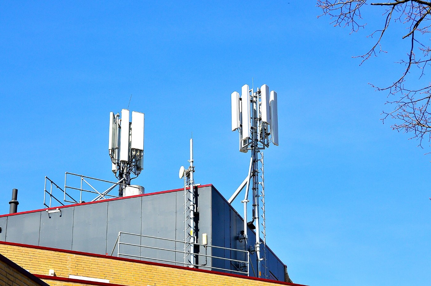 'GSM masten' Lammenschansweg Leiden ()