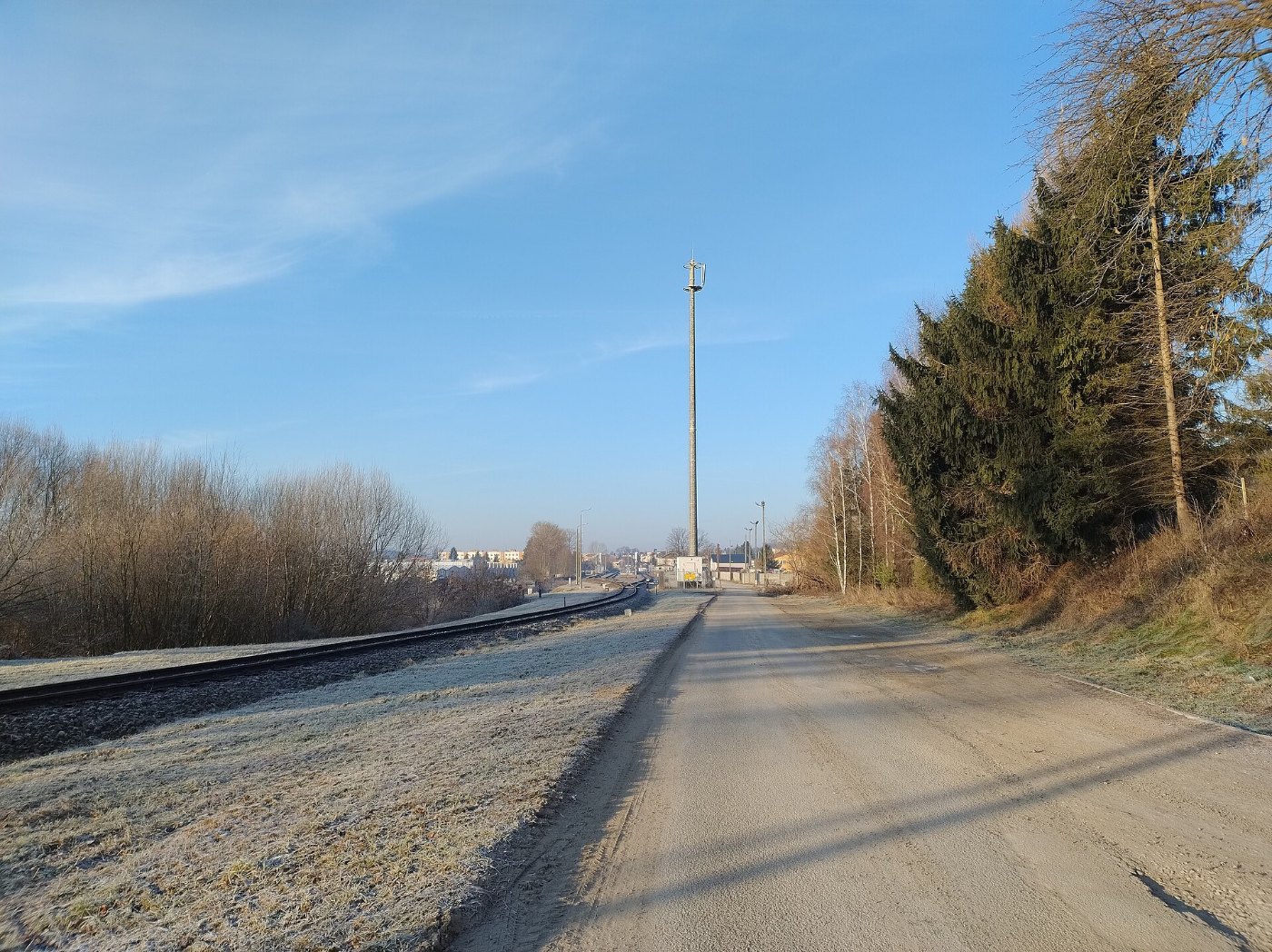 Strzyżów ul. Żarnowska stacja kolejowa maszt GSM R