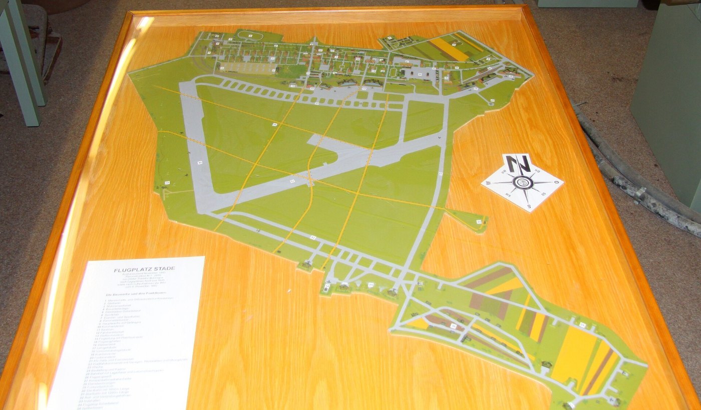 TuVM Stade, scale model of Flugplatz Stade, cropped