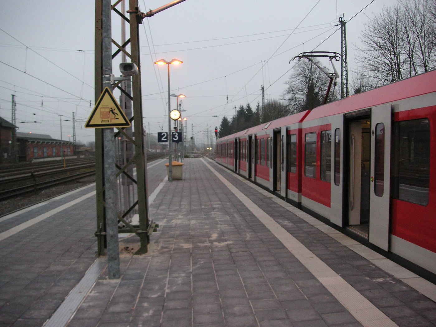 Bahnhof von Stade nach dem Umbau (2007 12) panoramio