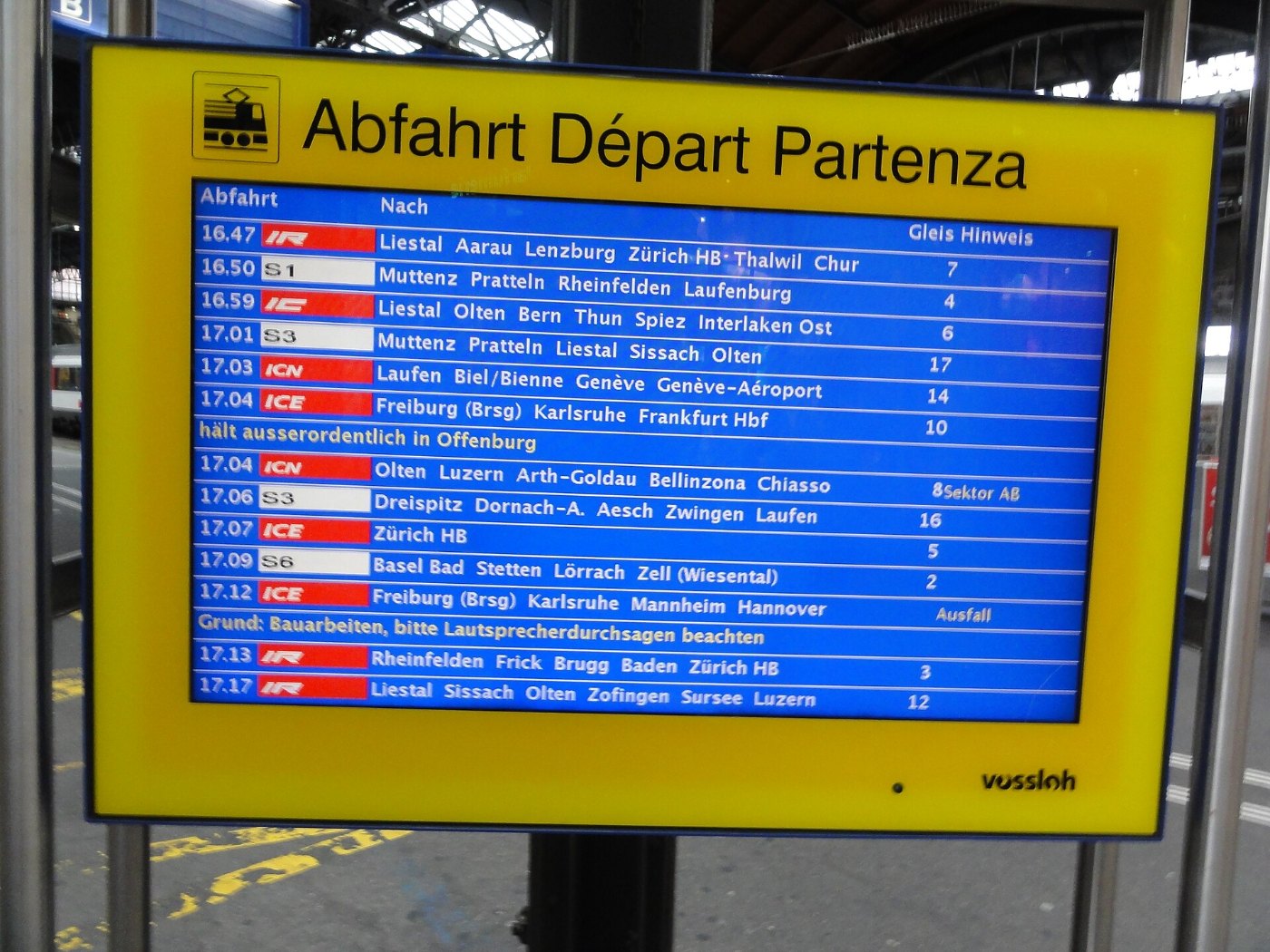 Basel Bahnhof SBB 04