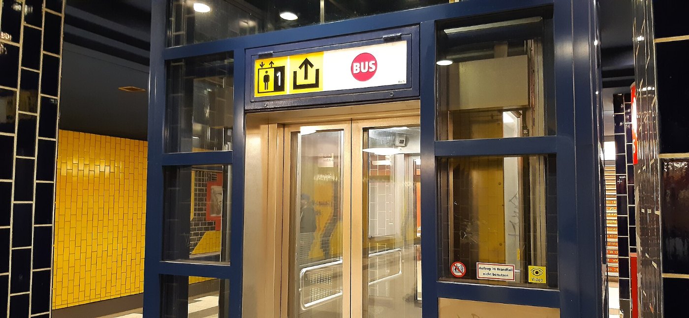 U Bahnhof Richard Wagner Platz Oktober 2022 (2)