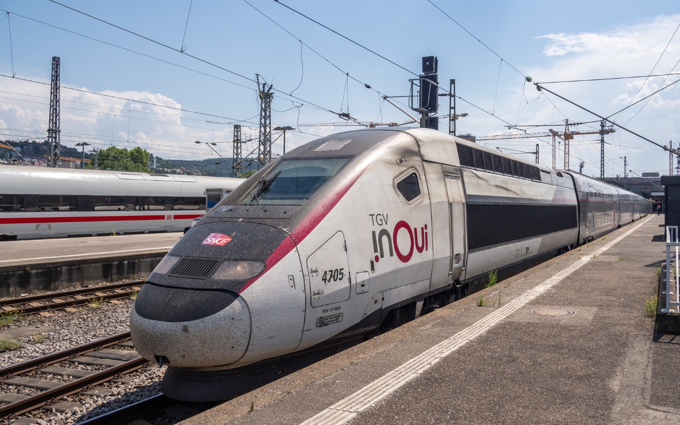 Doppelstock-TGV im Stuttgarter Hauptbahnhof