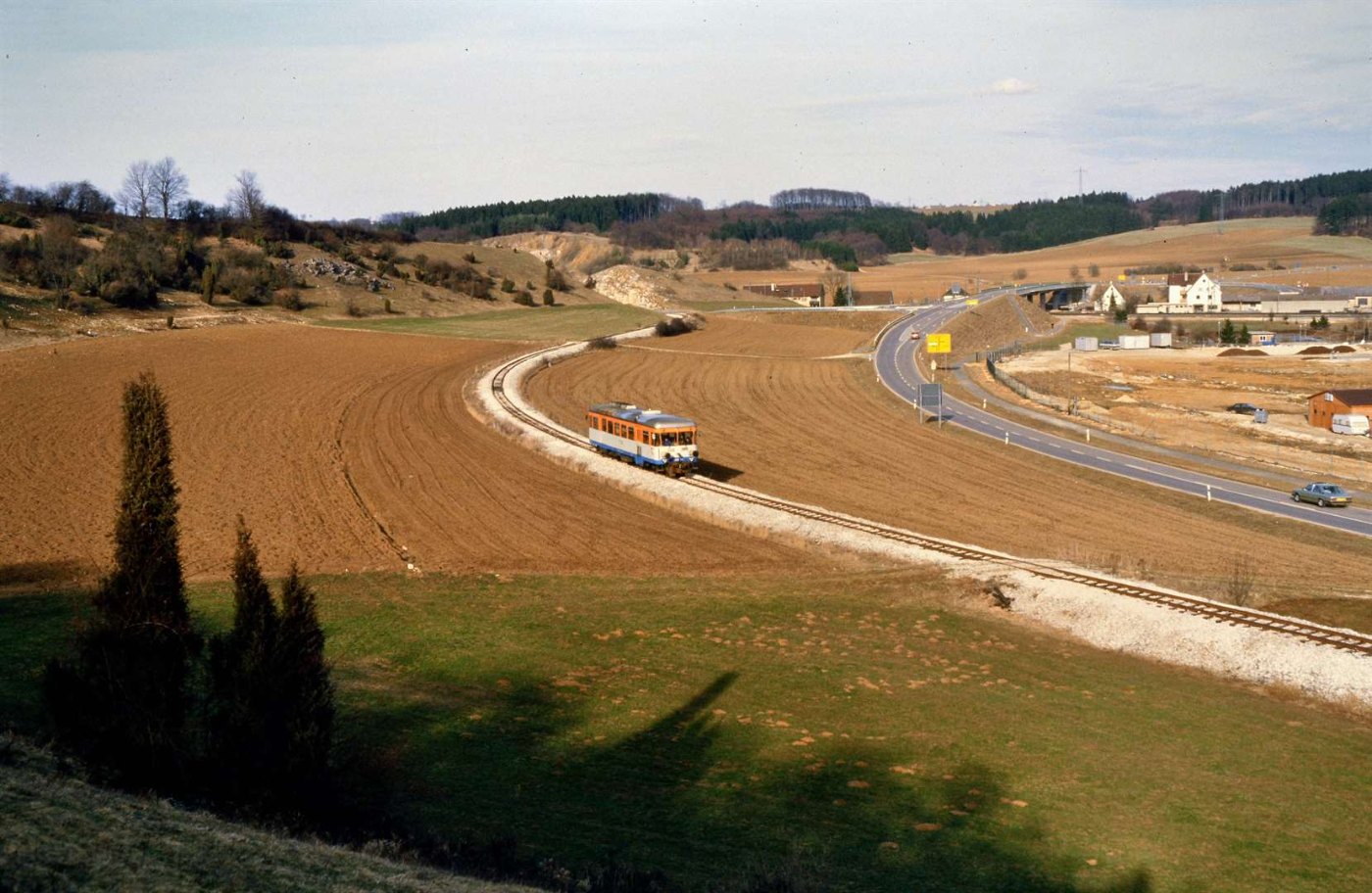Schienenbus und Landschaft Amstetten Laichingen