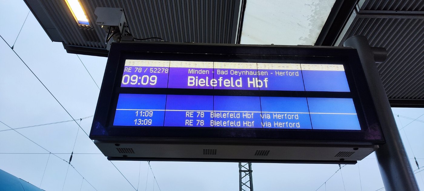 Bahnhofsanzeige Nienburg