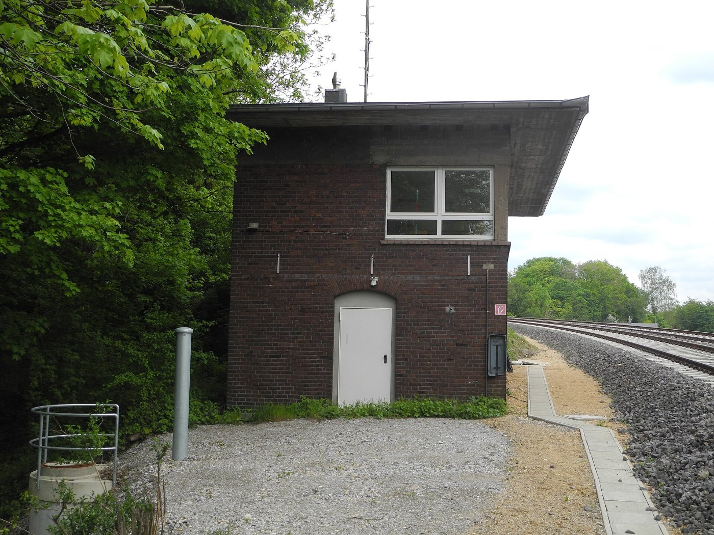 Wuppertal, Stellwerk Dornap Fahrdienstleiter, von NW