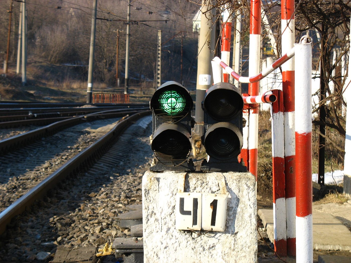 Colorlight green railway signal in Dnipro, Ukraine 04