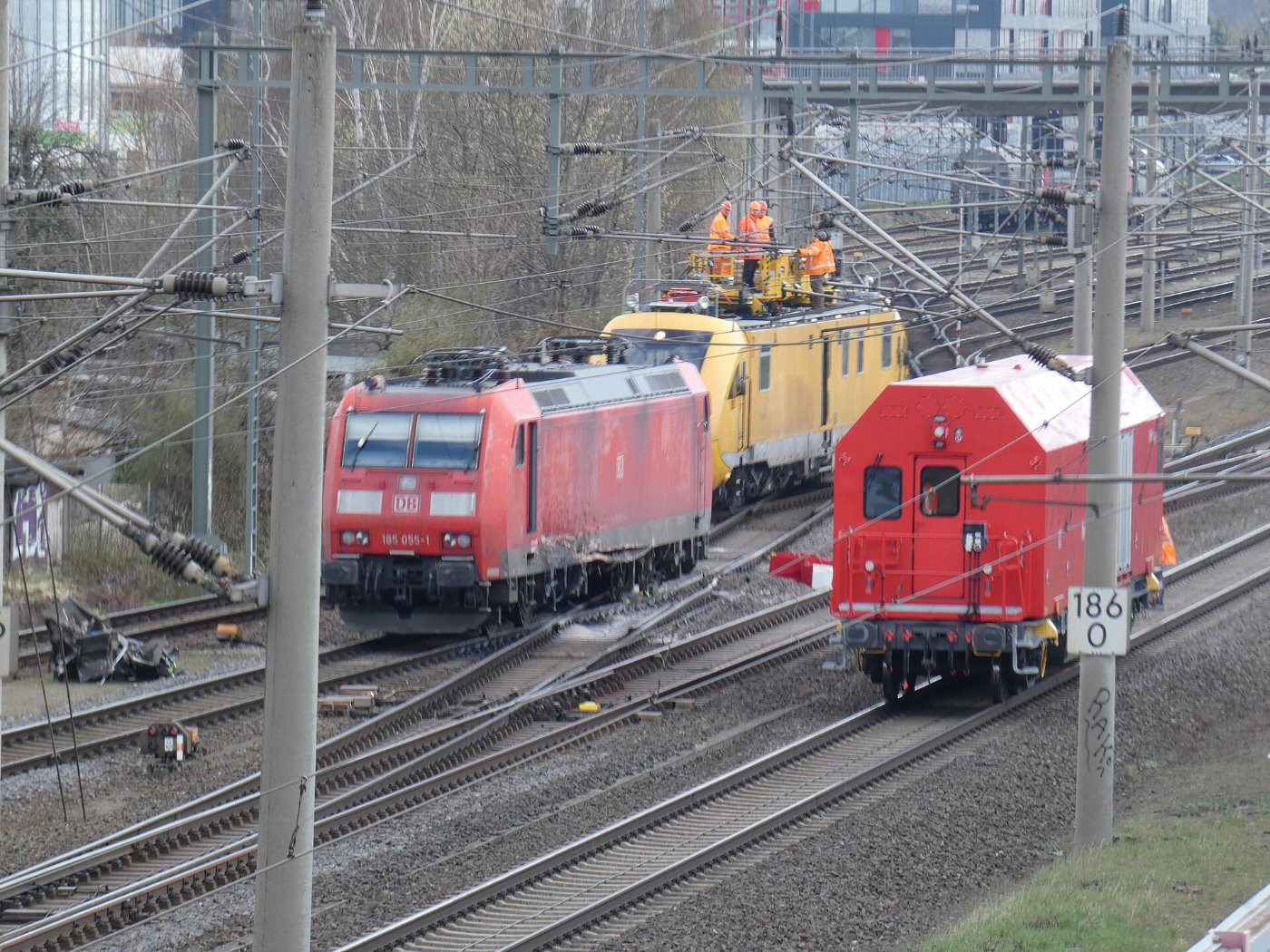 1008 nach der Lokkollision auf der Lehrter Bahn in Fallersleben