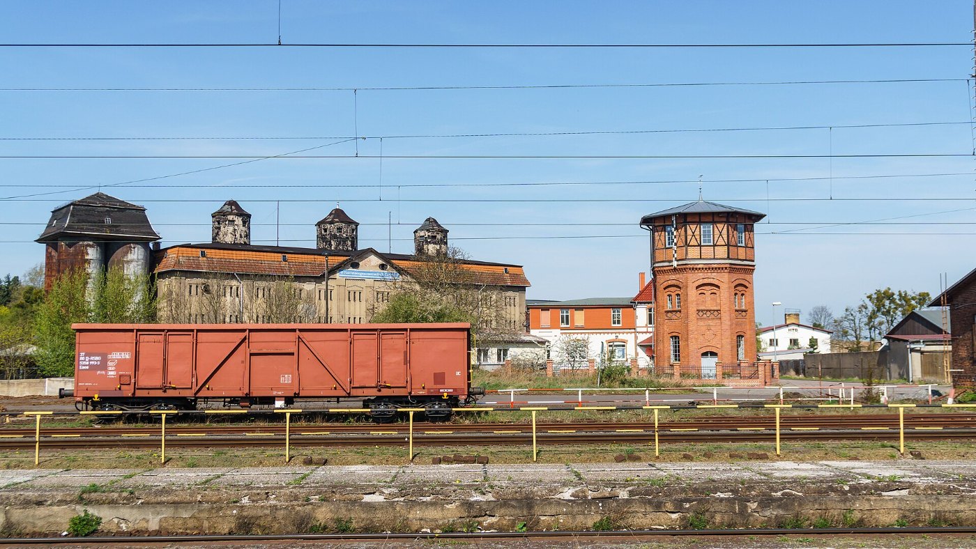 Torgau Bahnhof Wasserturm 02