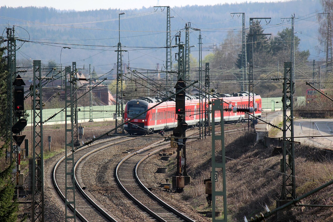 DB BR440 Einfahrt Bahnhof Treuchtlingen (Bayern) (Eisenbahn Die Bahn) ()