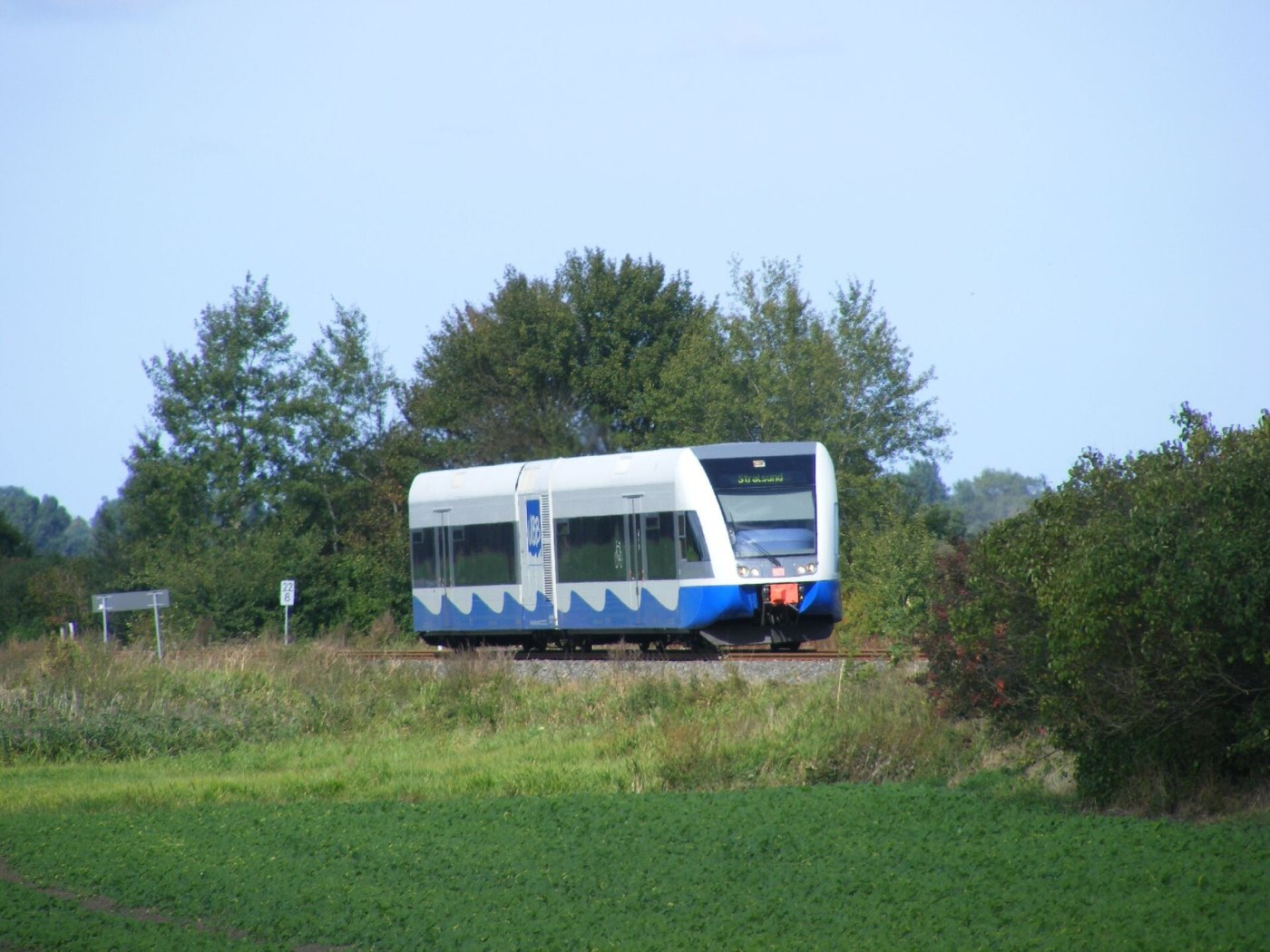 Barth Velgast Stralsund Usedomer Bäderbahn GmbH railcar near Saatel, Sep