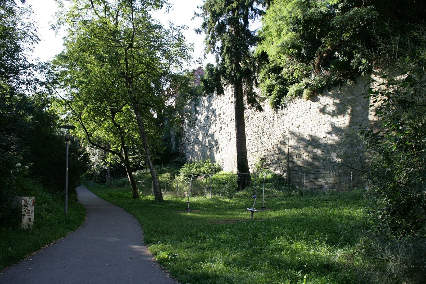 Überlingen Fußweg Bahnhof Gradebergstraße 02 ies