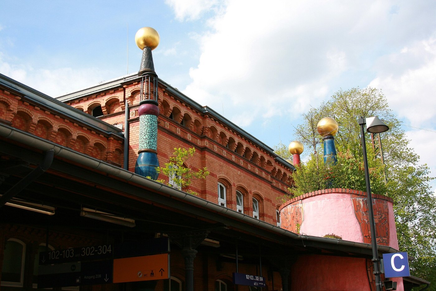 Uelzen Hundertwasserbahnhof 24 ies