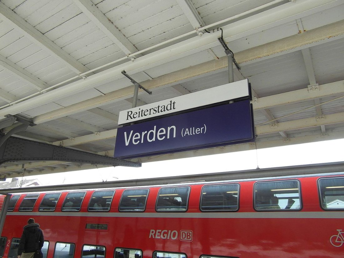 Bahnhofsschild Verden