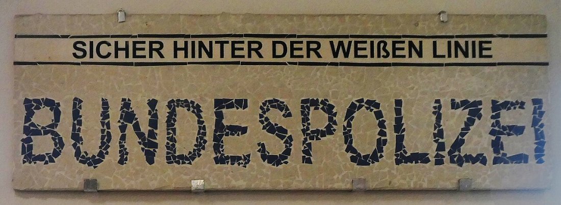 Weiden, Bahnhof, Hinweis der BP, 1