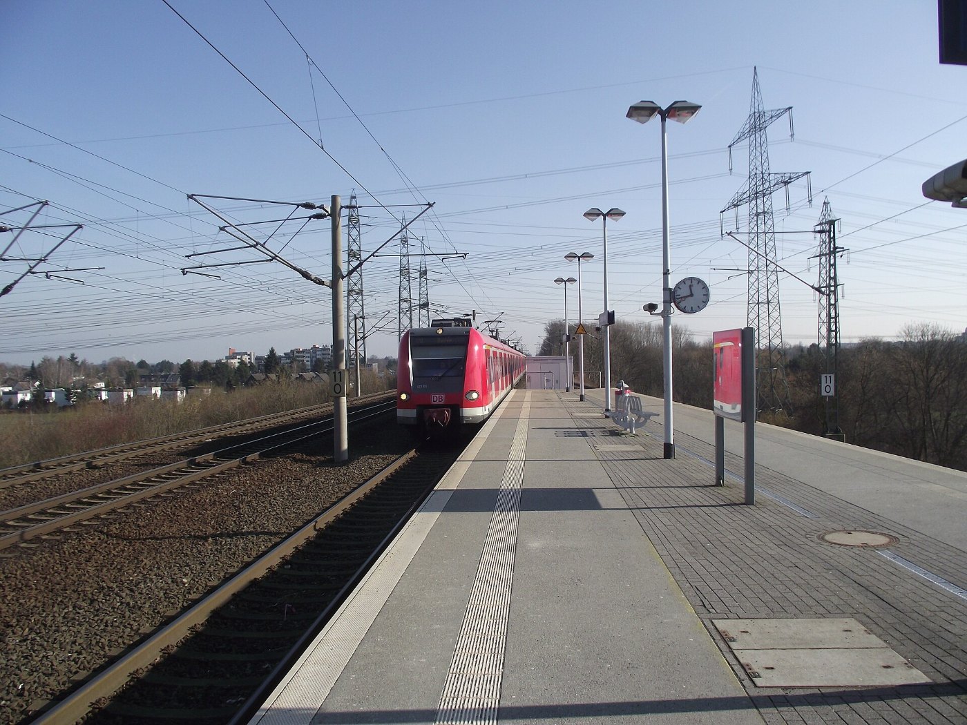 Keulen Weiden West S bahn station S12