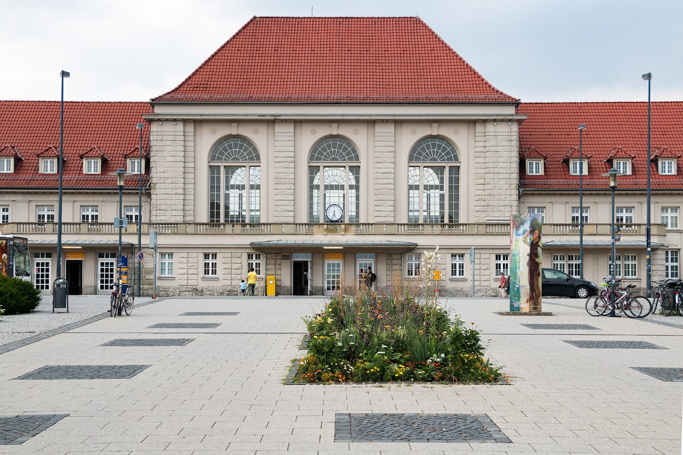 MK38044 Bahnhof Weimar