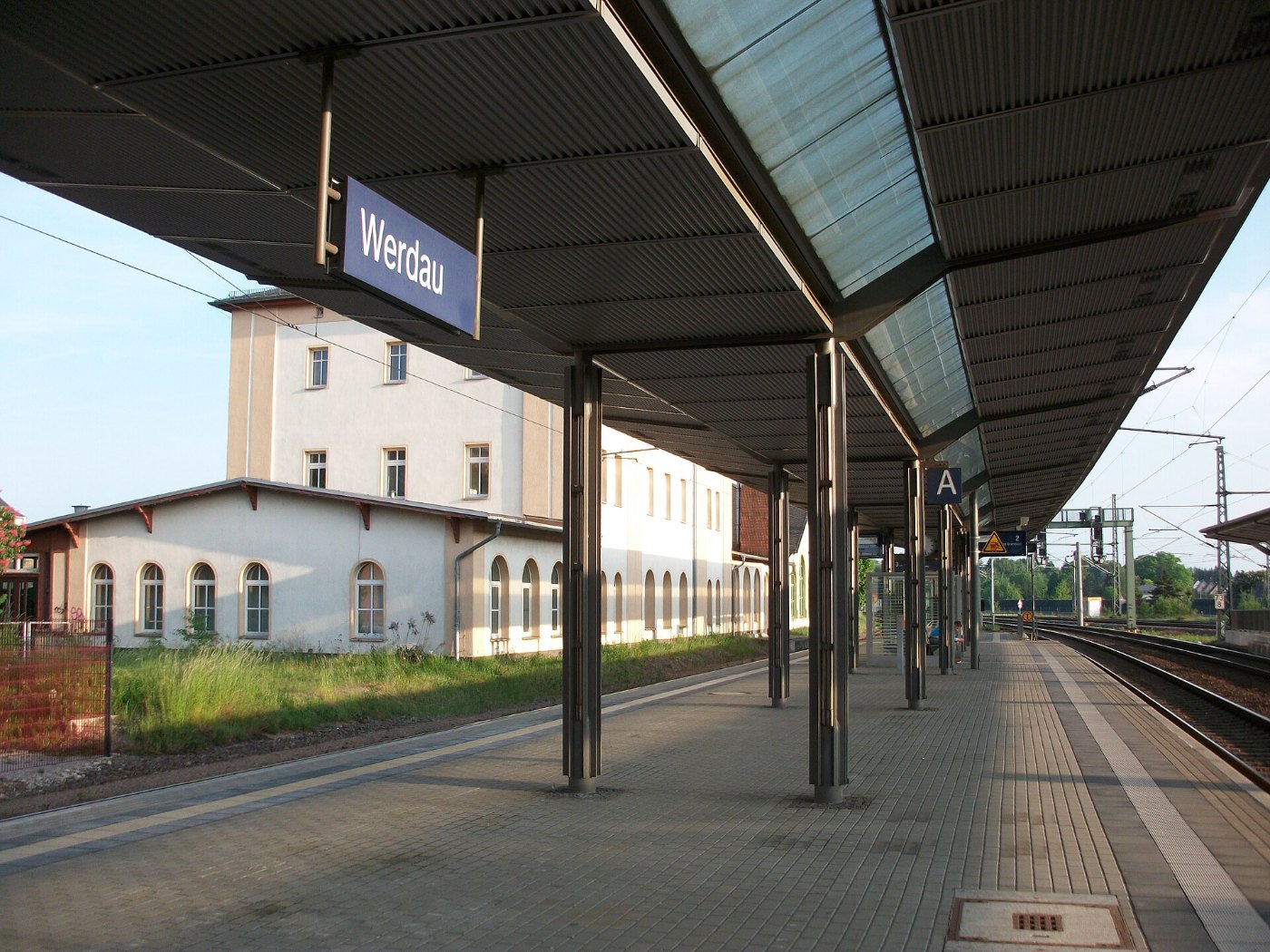 Bahnhof Werdau, Empfangsgebäude (Gleisseite) (3)