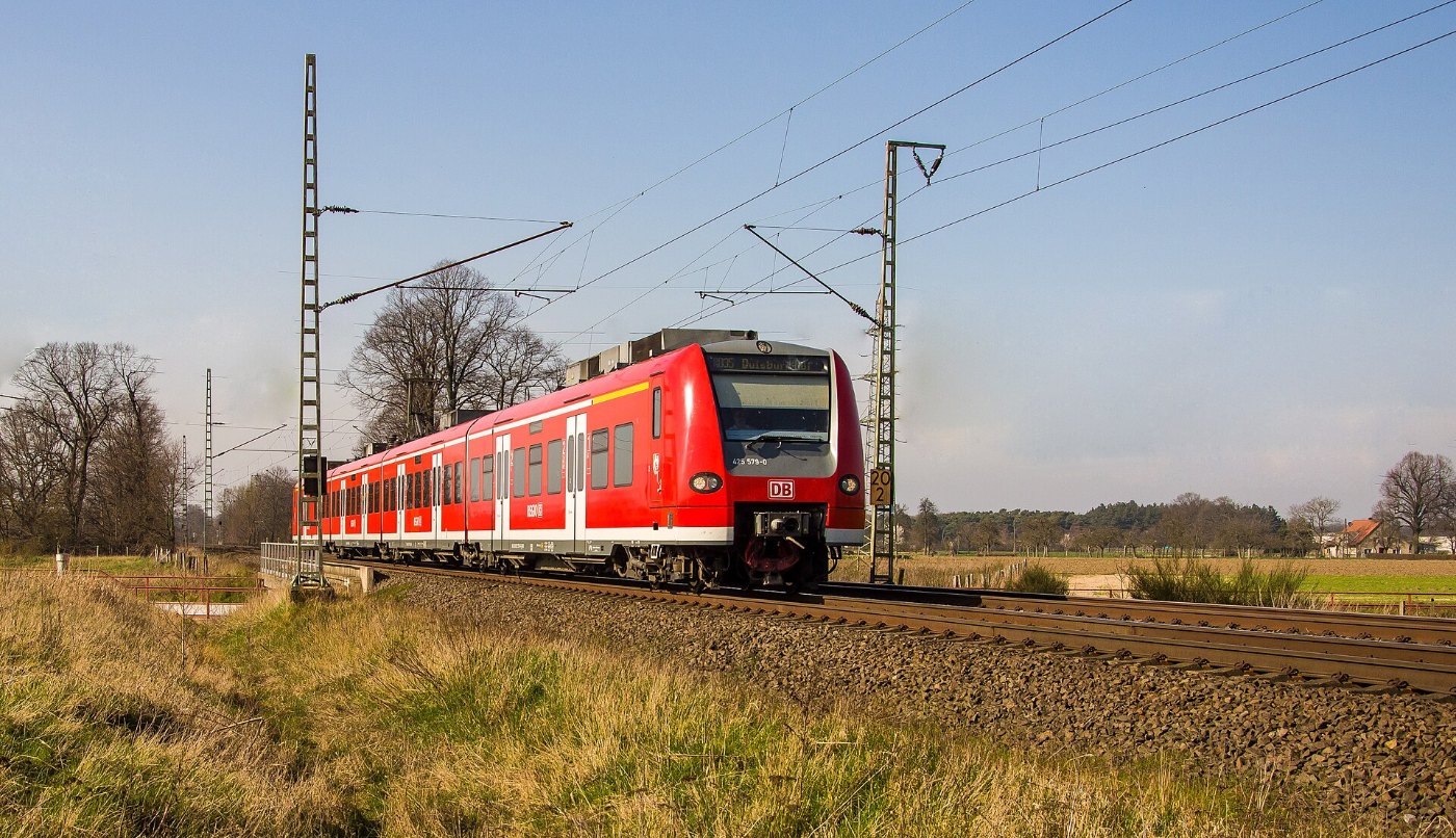 Friedrichsfeld DB 425 579 0 als RB 35 naar Duisburg Hbf ()