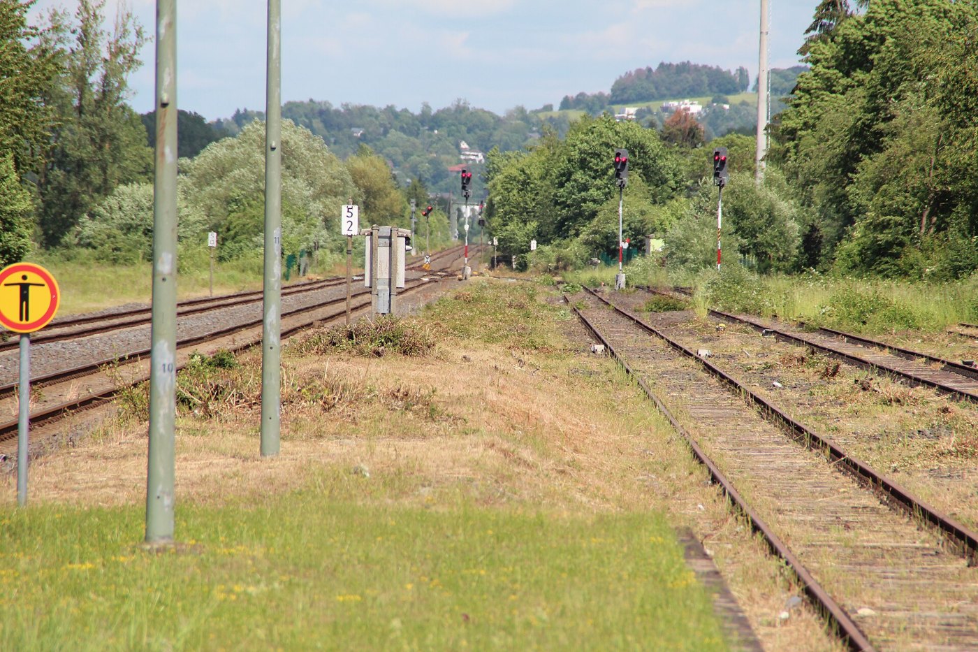 Bahnhof Albshausen 26 Blick Ri Wetzlar vom Mittelbahnsteig