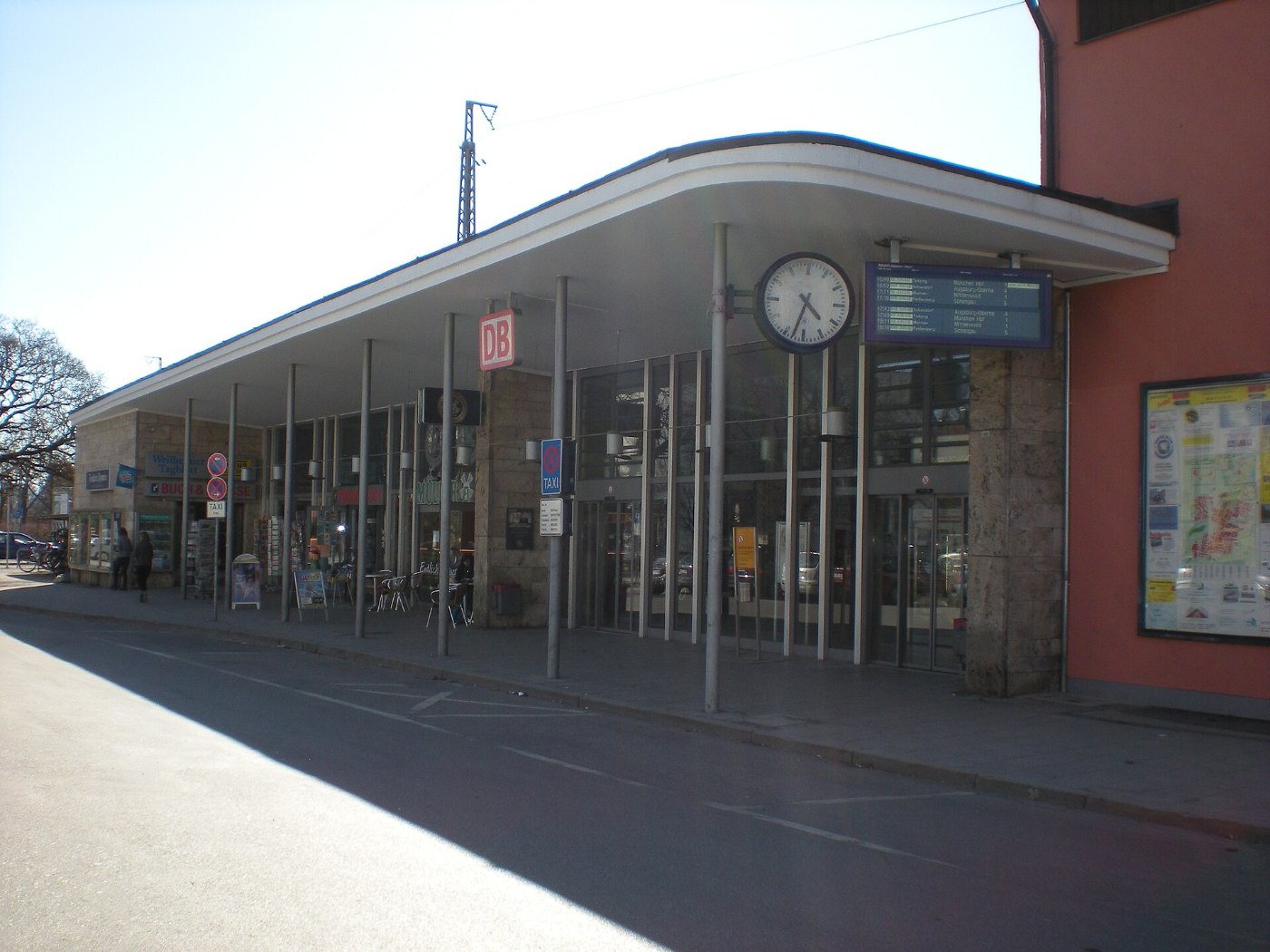 Bahnhof Weilheim Haupteingang