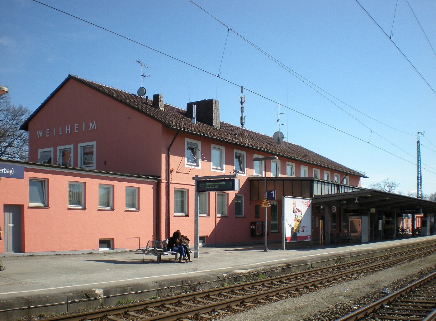 Bahnhof Weilheim Empfangsgebäude Gleisseite