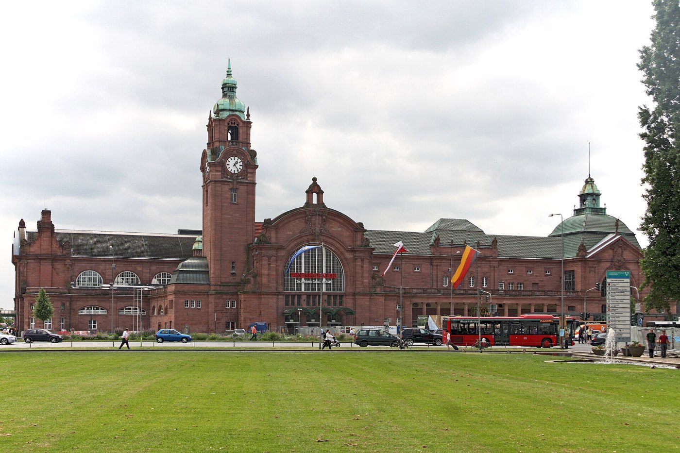 Hauptbahnhof wiesbaden 02