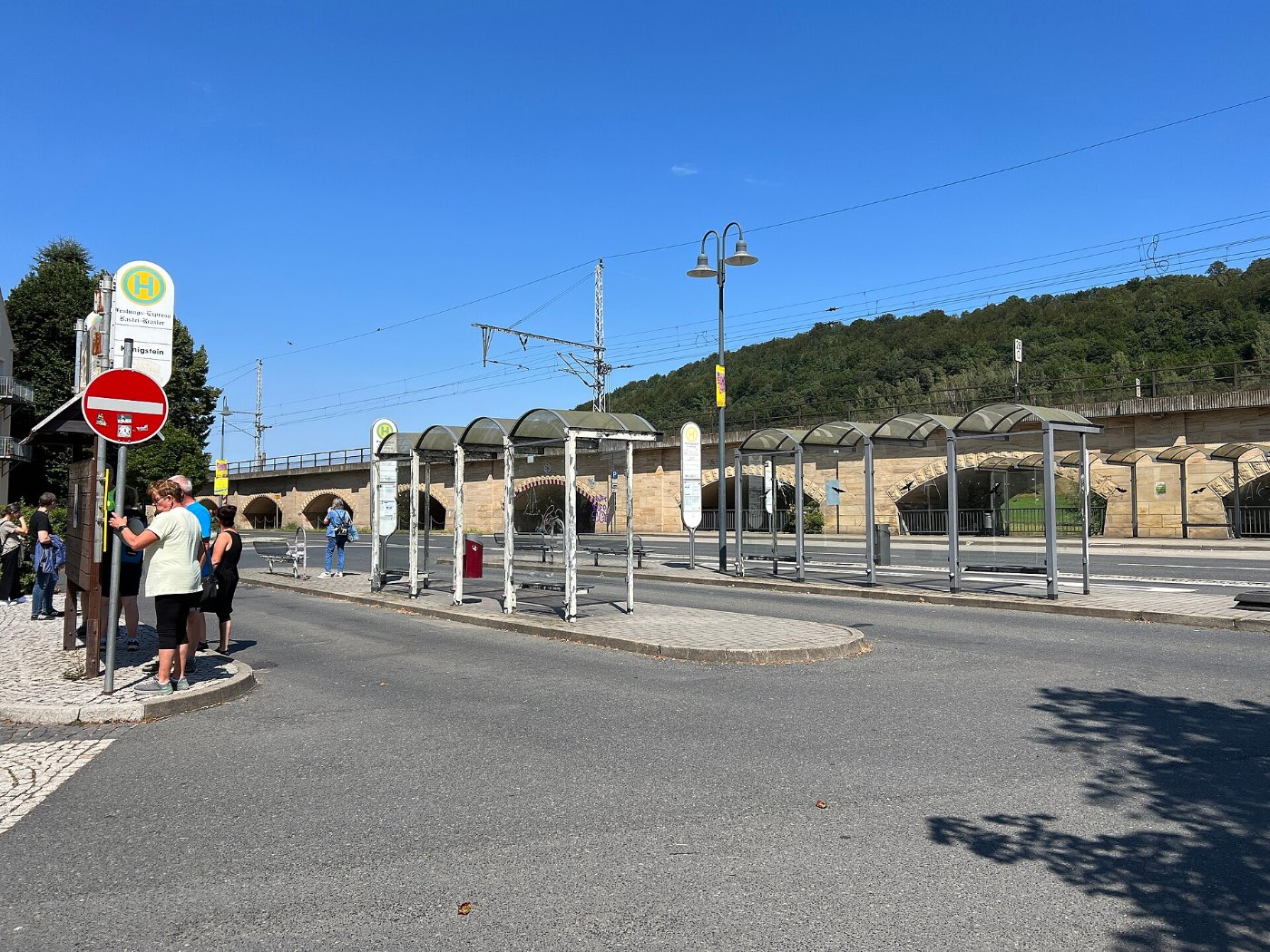 Königstein Bushaltestelle Reißiger Platz Bahnhof lub 2024 07 23