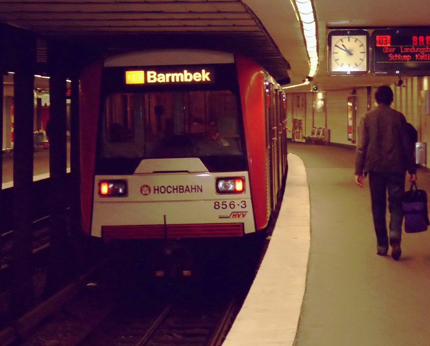 U Bahn Hamburg DT3 01 reworked