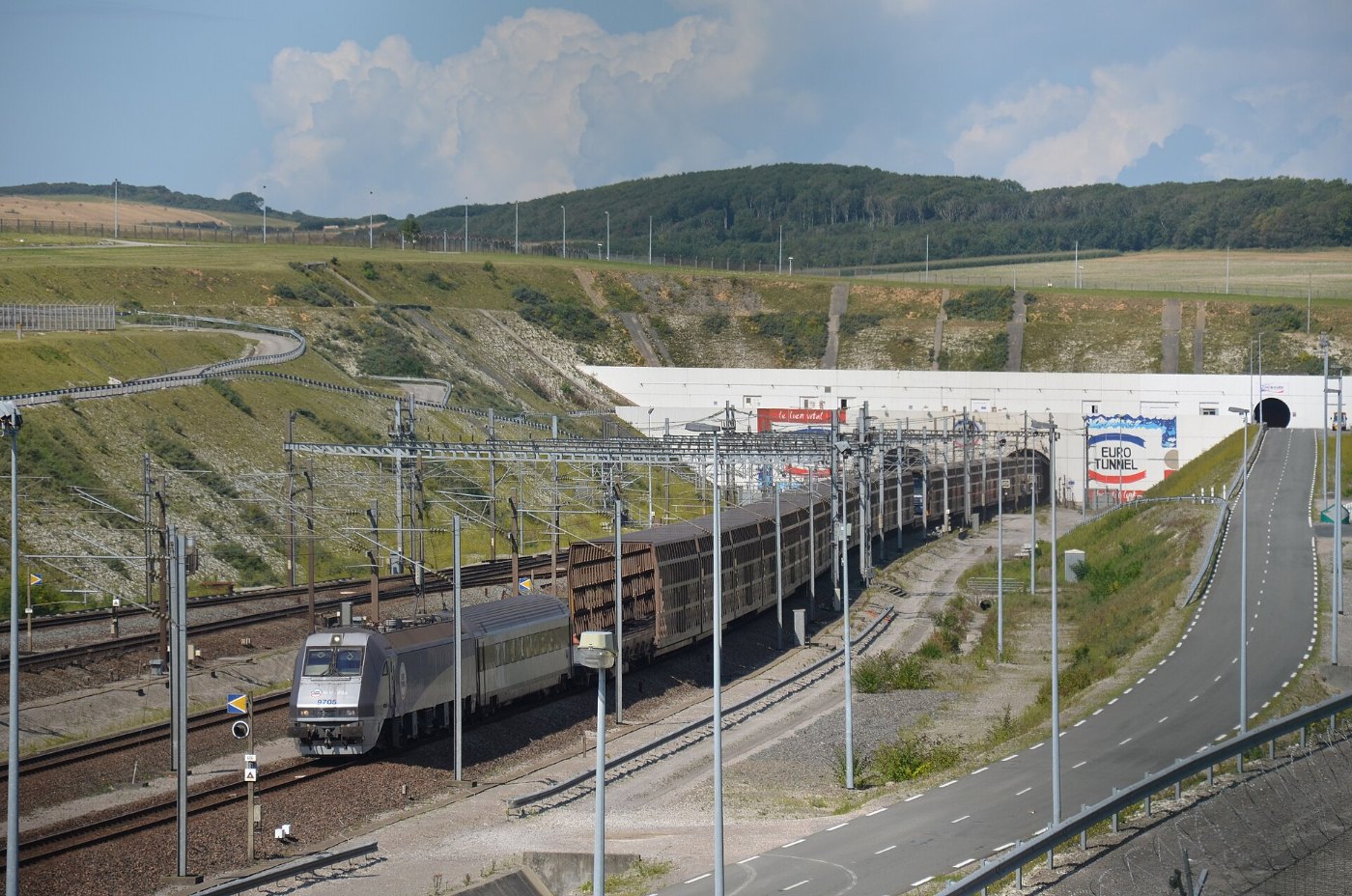 Eurotunnel Class 9705 Sortie Tunnel sous la Manche à Coquelles